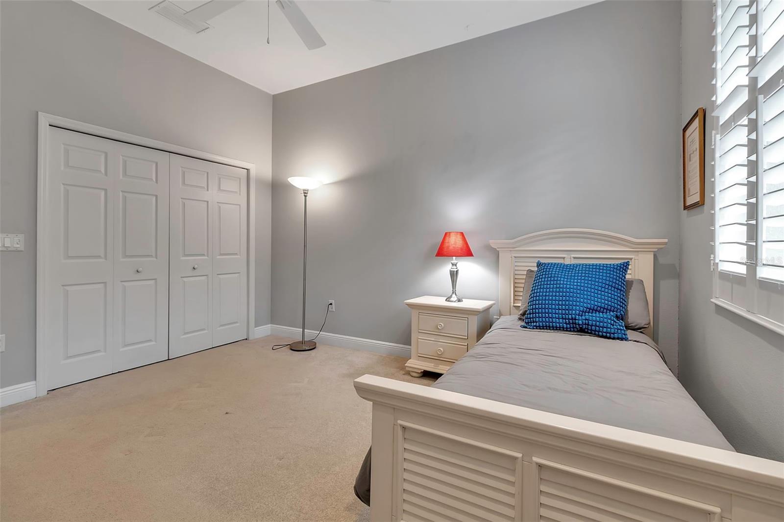 A4649005 Property Photo
