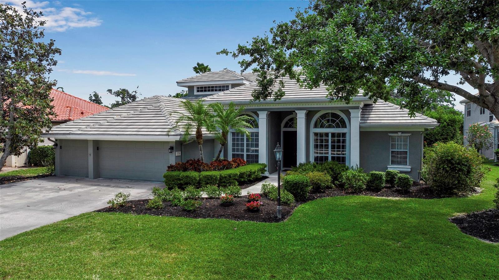 A4649005 Property Photo