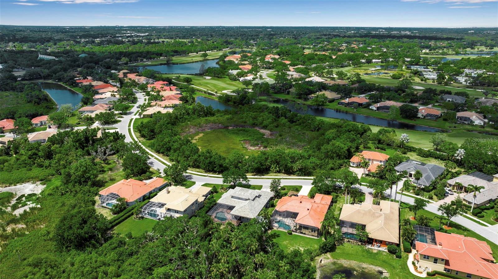A4649005 Property Photo