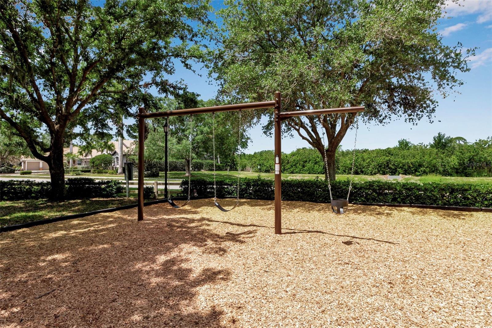 A4649005 Property Photo