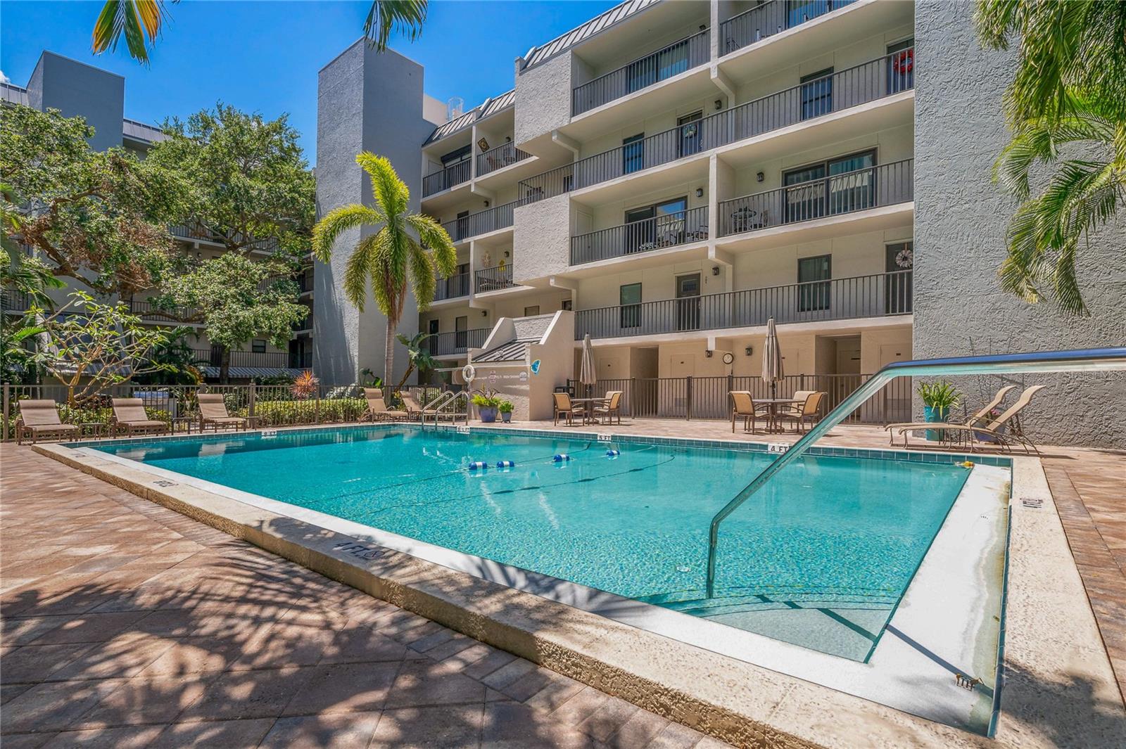 105 4TH AVE NE #220, ST PETERSBURG, FL, 33701