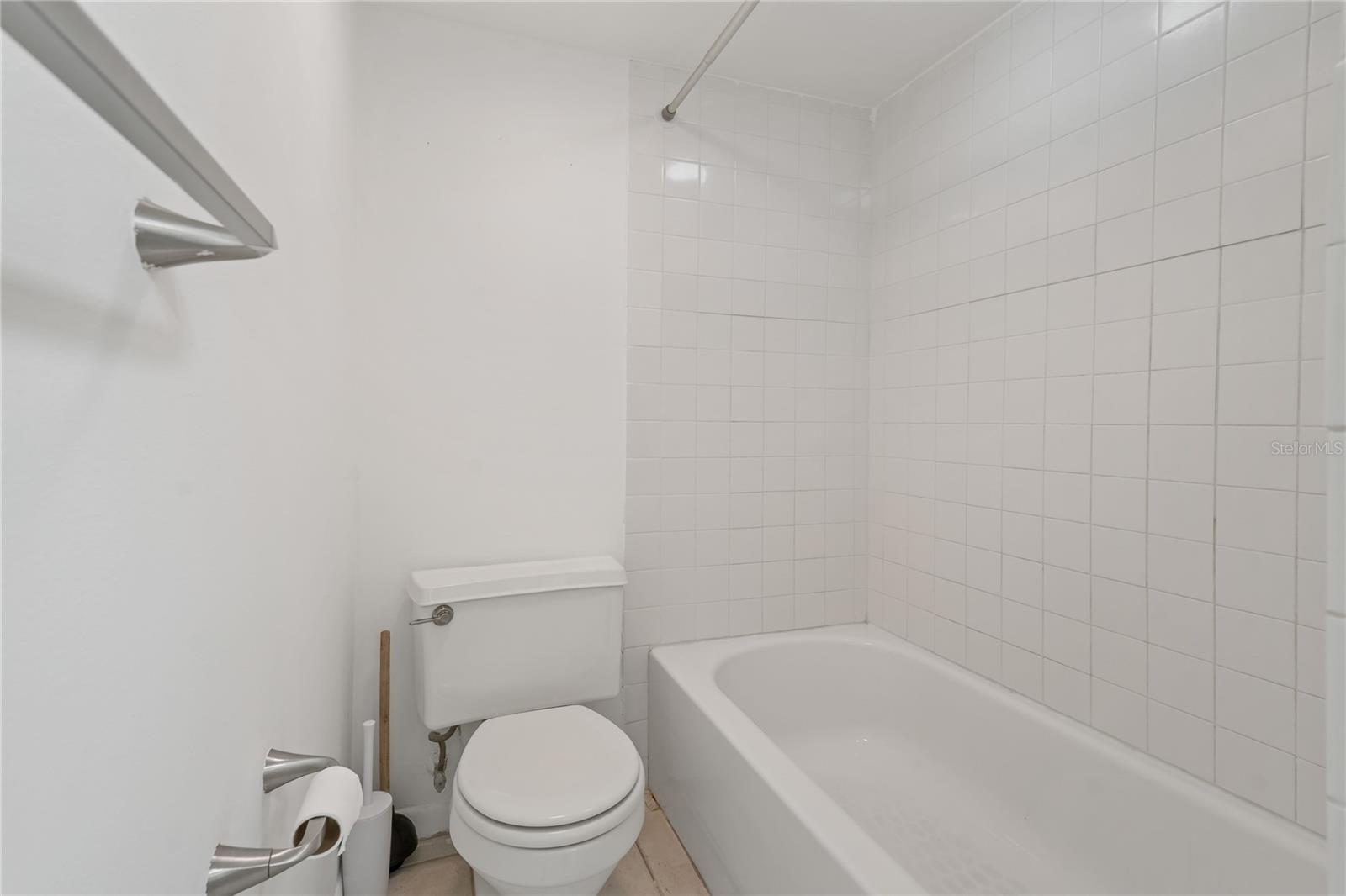 105 4TH AVE NE #220, ST PETERSBURG, FL, 33701