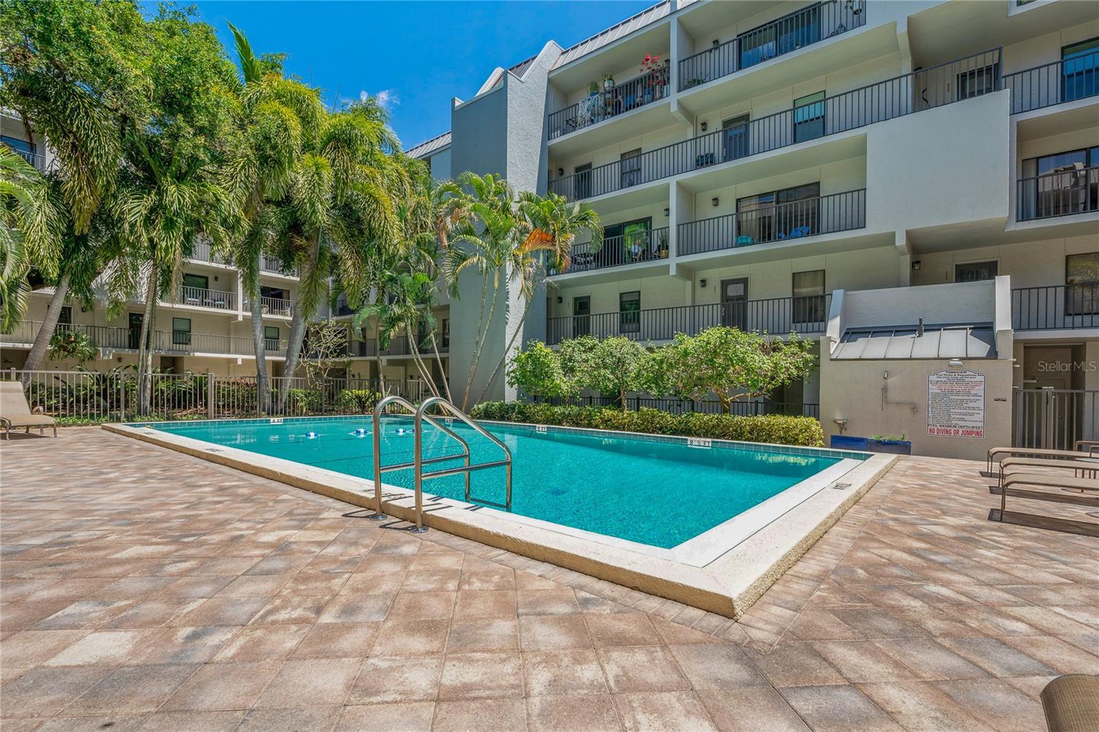 105 4TH AVE NE #220, ST PETERSBURG, FL, 33701