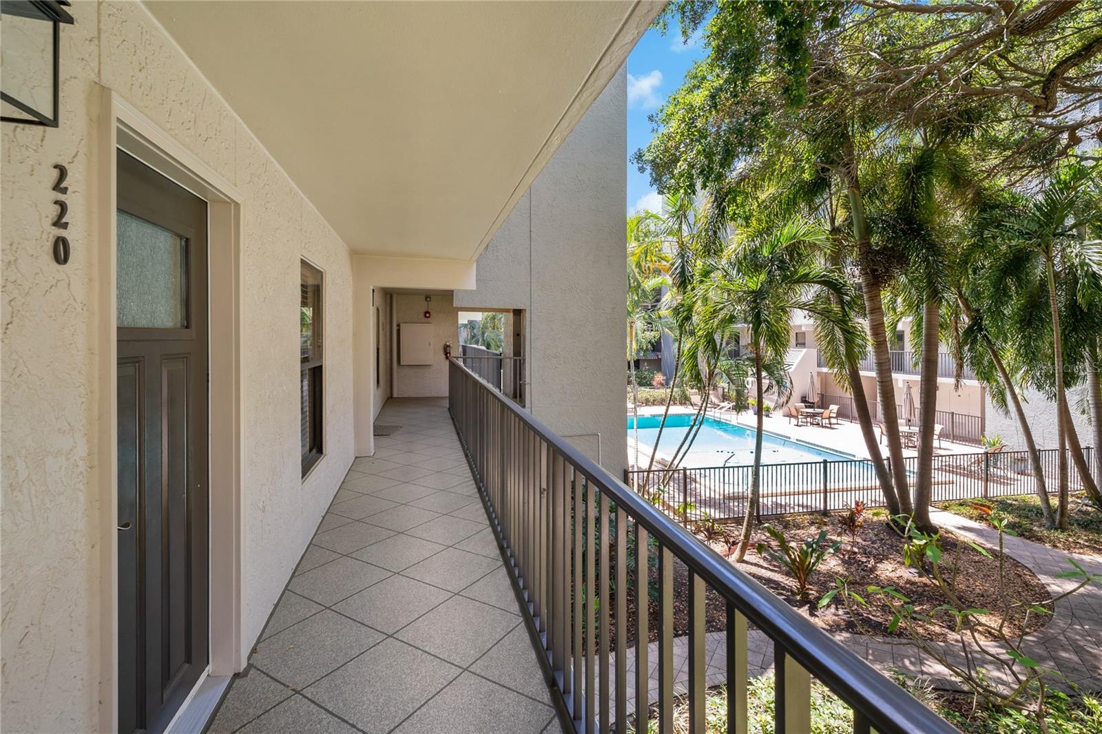 105 4TH AVE NE #220, ST PETERSBURG, FL, 33701