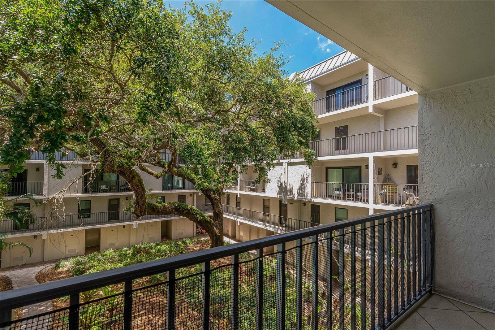 105 4TH AVE NE #220, ST PETERSBURG, FL, 33701