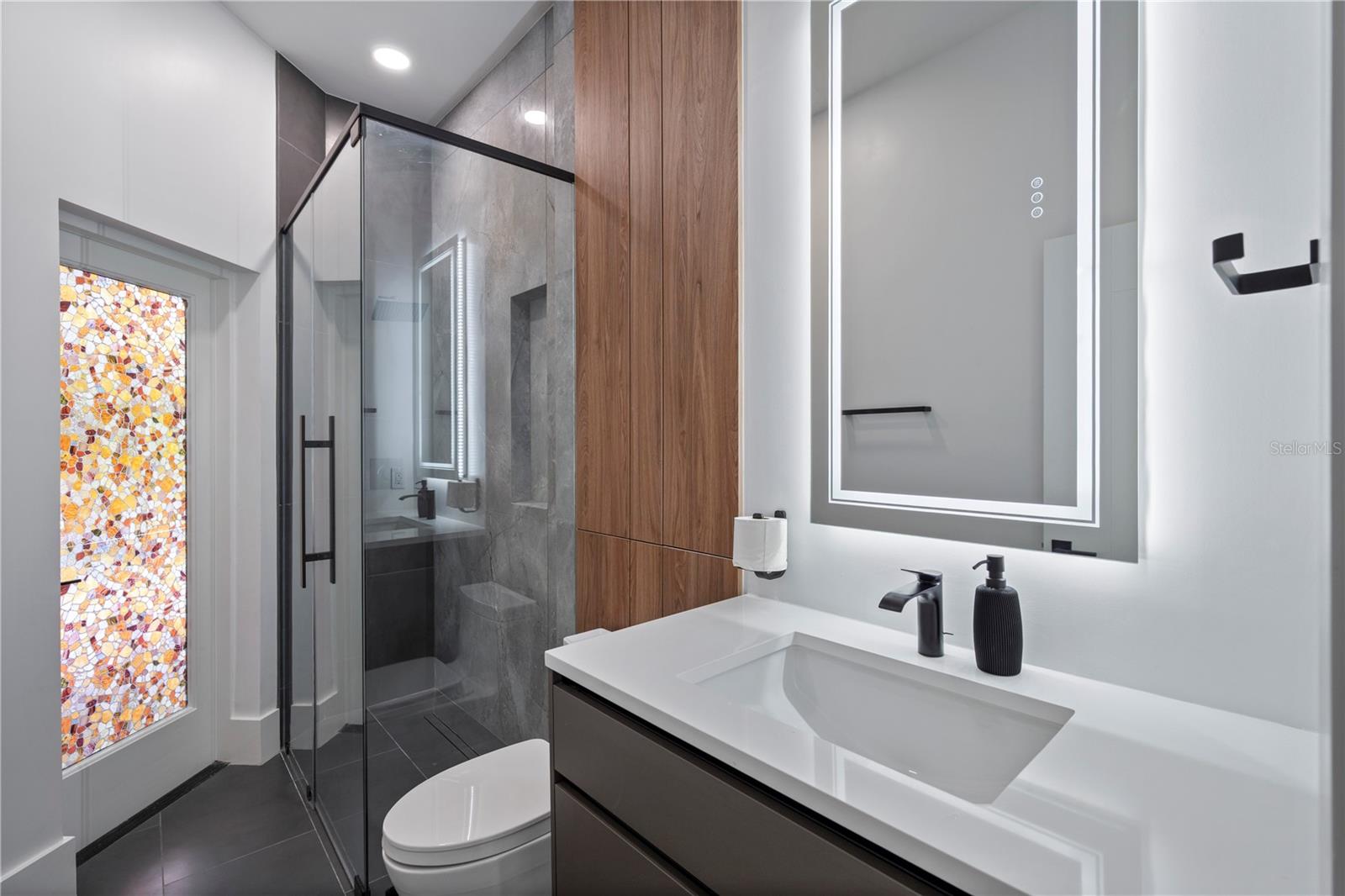 O6300031 Property Photo