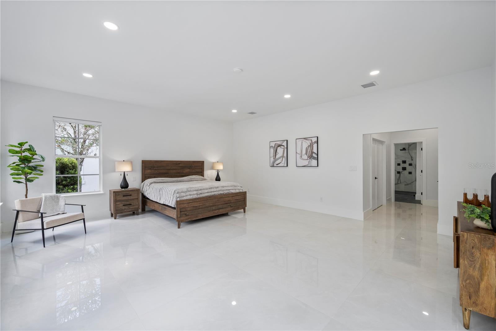 O6300031 Property Photo