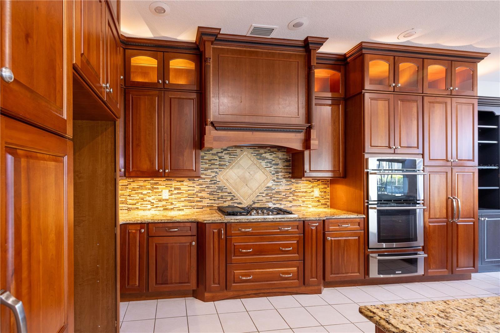 9159 HIGHLAND RIDGE WAY, TAMPA, FL, 33647