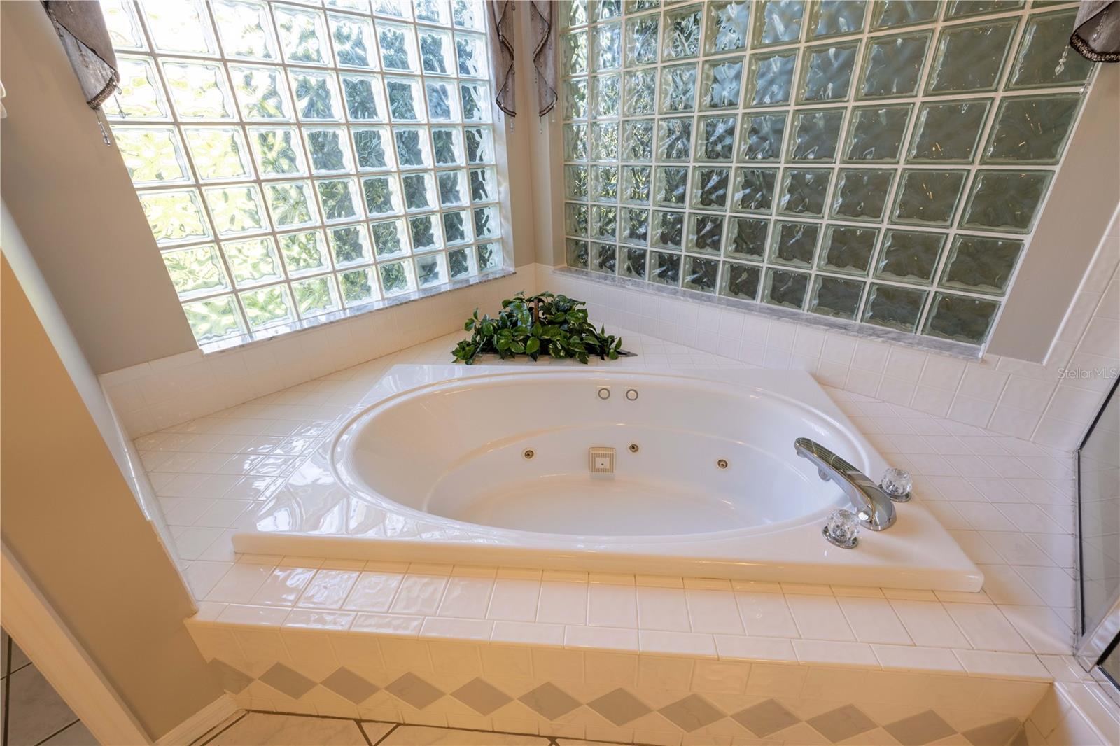 9159 HIGHLAND RIDGE WAY, TAMPA, FL, 33647