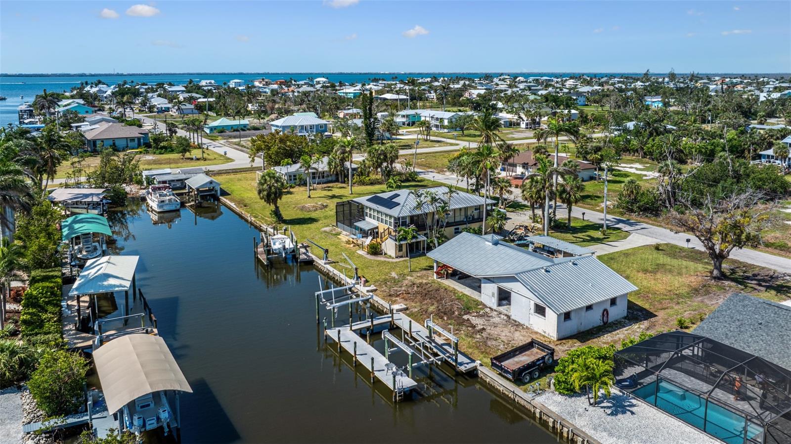 2560 BAYBREEZE ST, ST JAMES CITY, FL, 33956