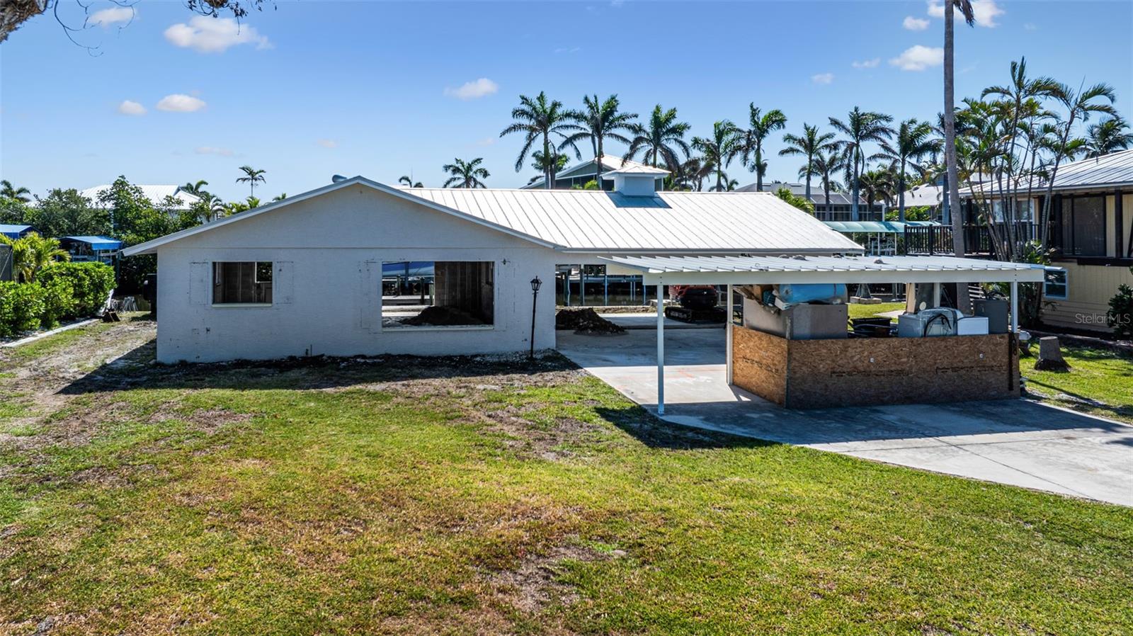 2560 BAYBREEZE ST, ST JAMES CITY, FL, 33956