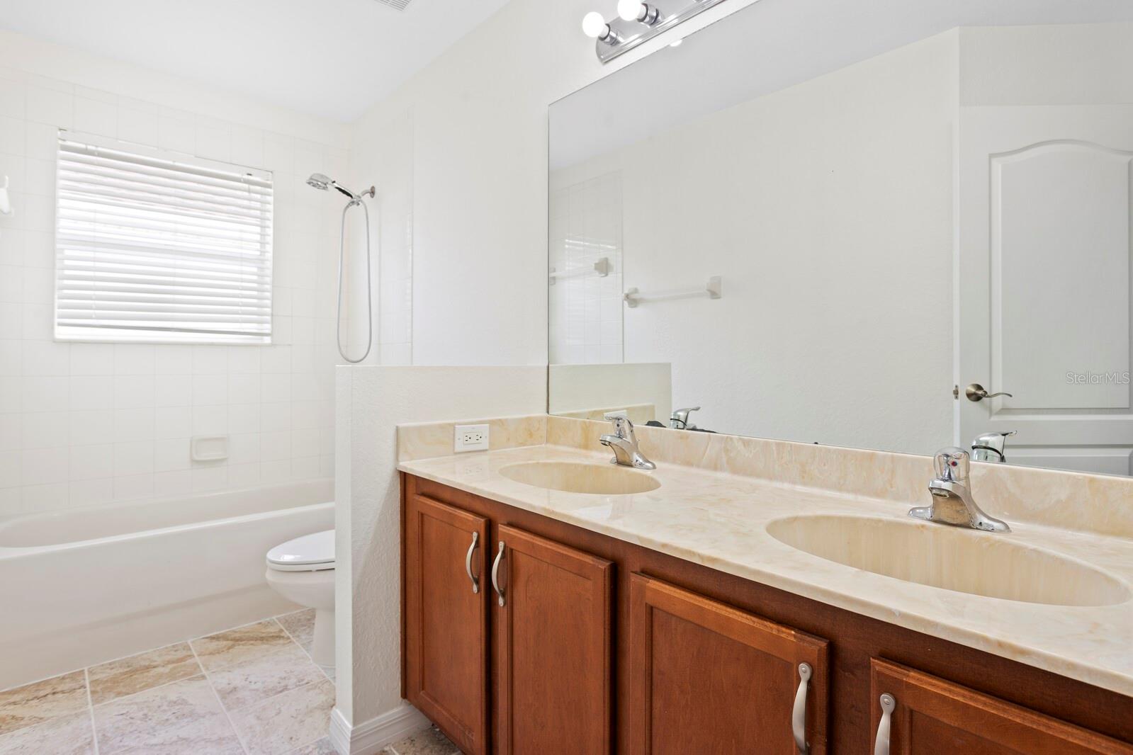 20123 BAY CEDAR AVE, TAMPA, FL, 33647