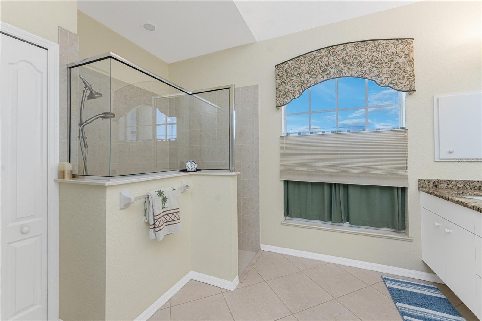 810 ROTONDA CIR, ROTONDA WEST, FL, 33947