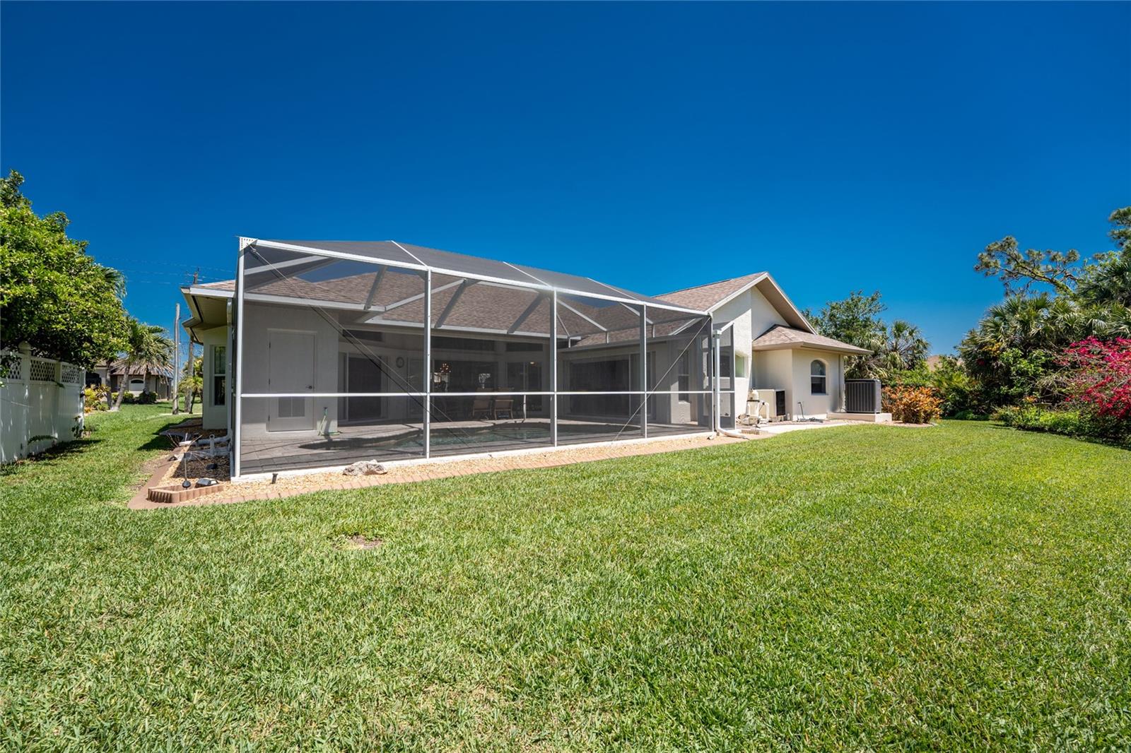 810 ROTONDA CIR, ROTONDA WEST, FL, 33947