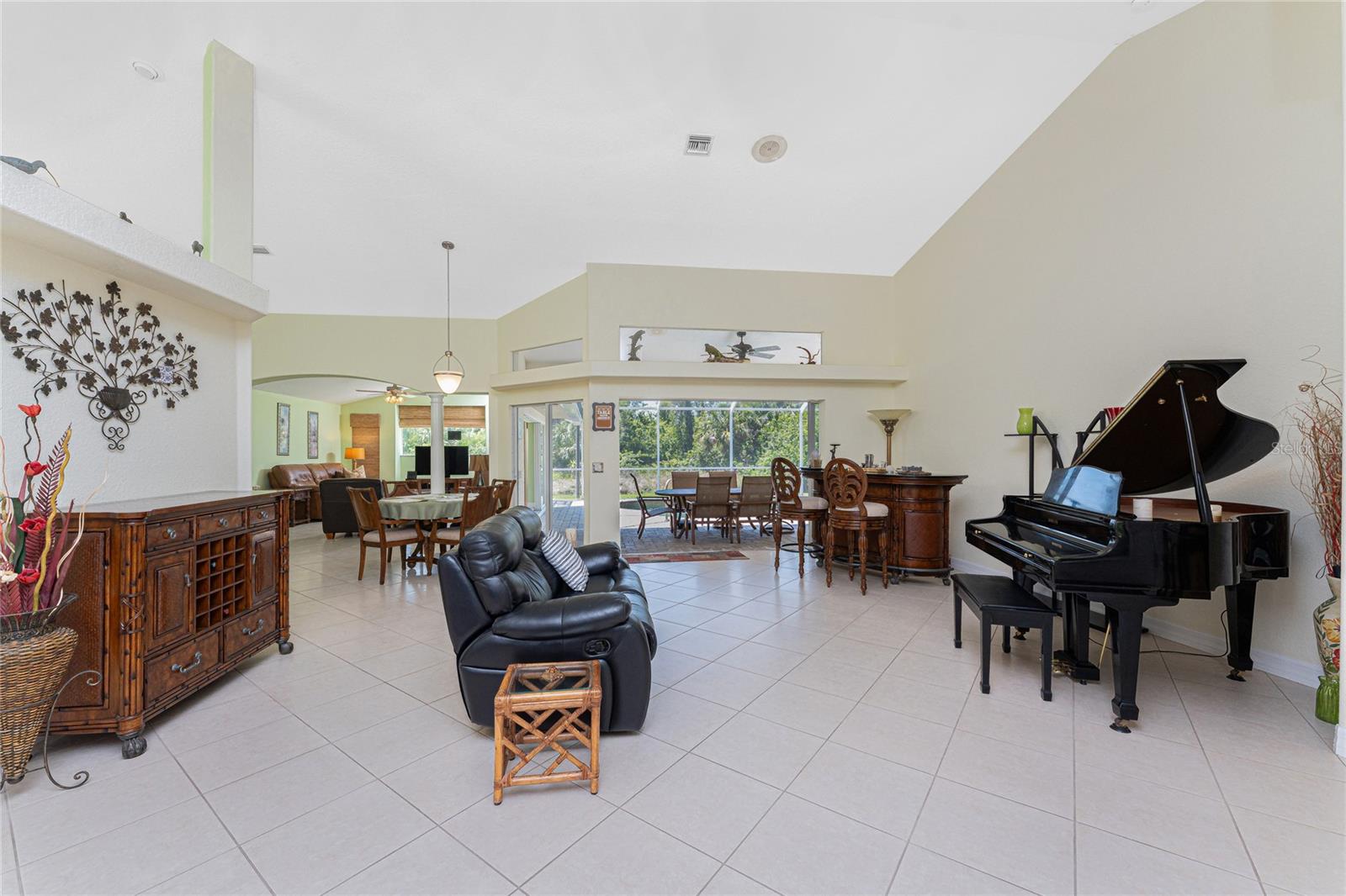 810 ROTONDA CIR, ROTONDA WEST, FL, 33947