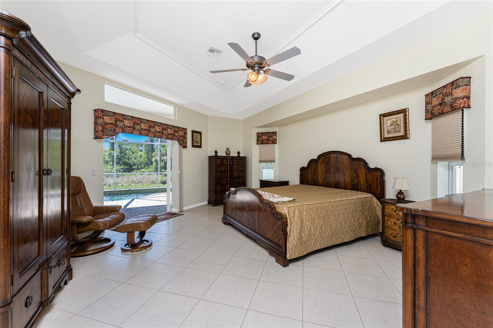 810 ROTONDA CIR, ROTONDA WEST, FL, 33947