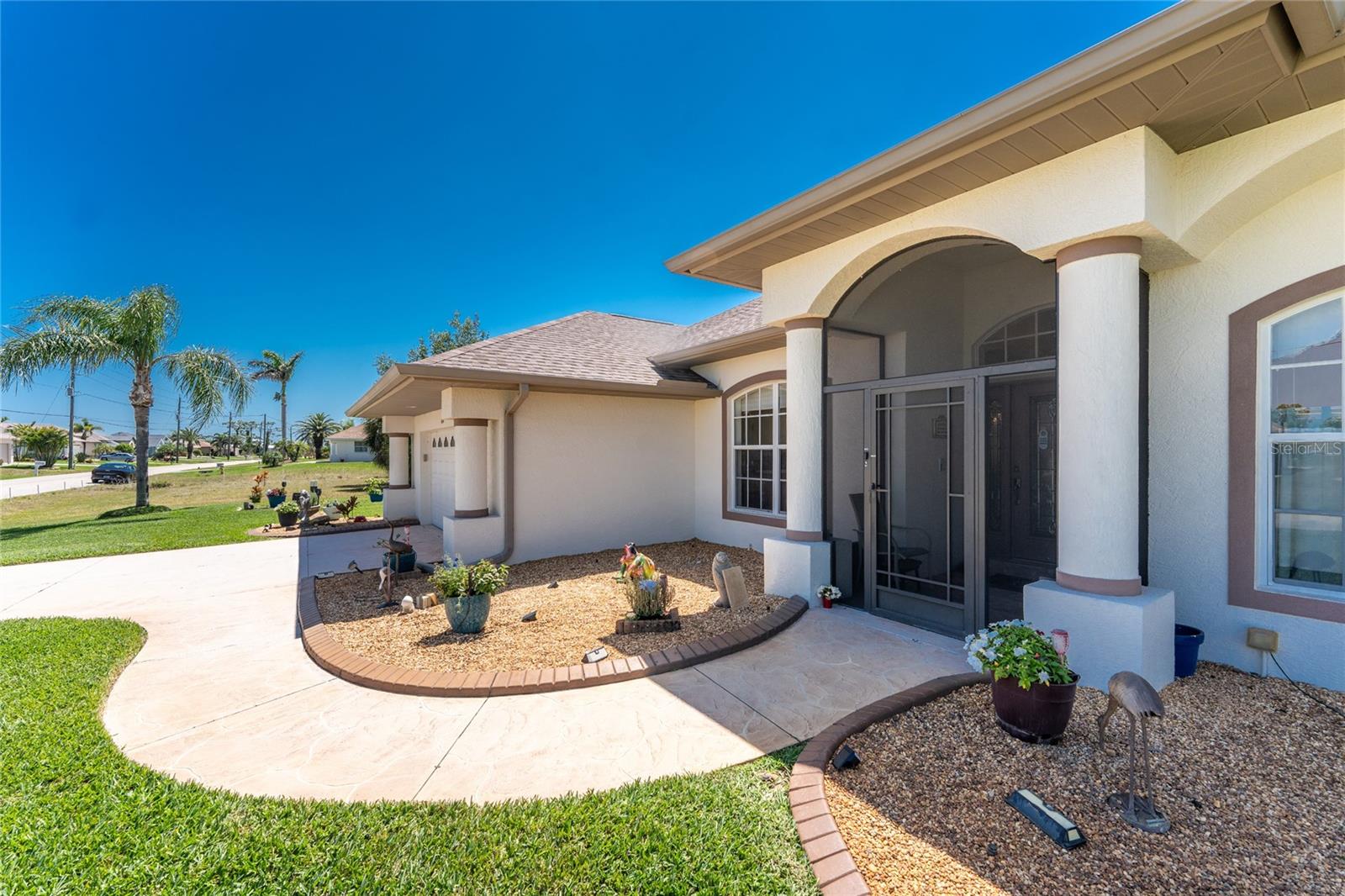 810 ROTONDA CIR, ROTONDA WEST, FL, 33947