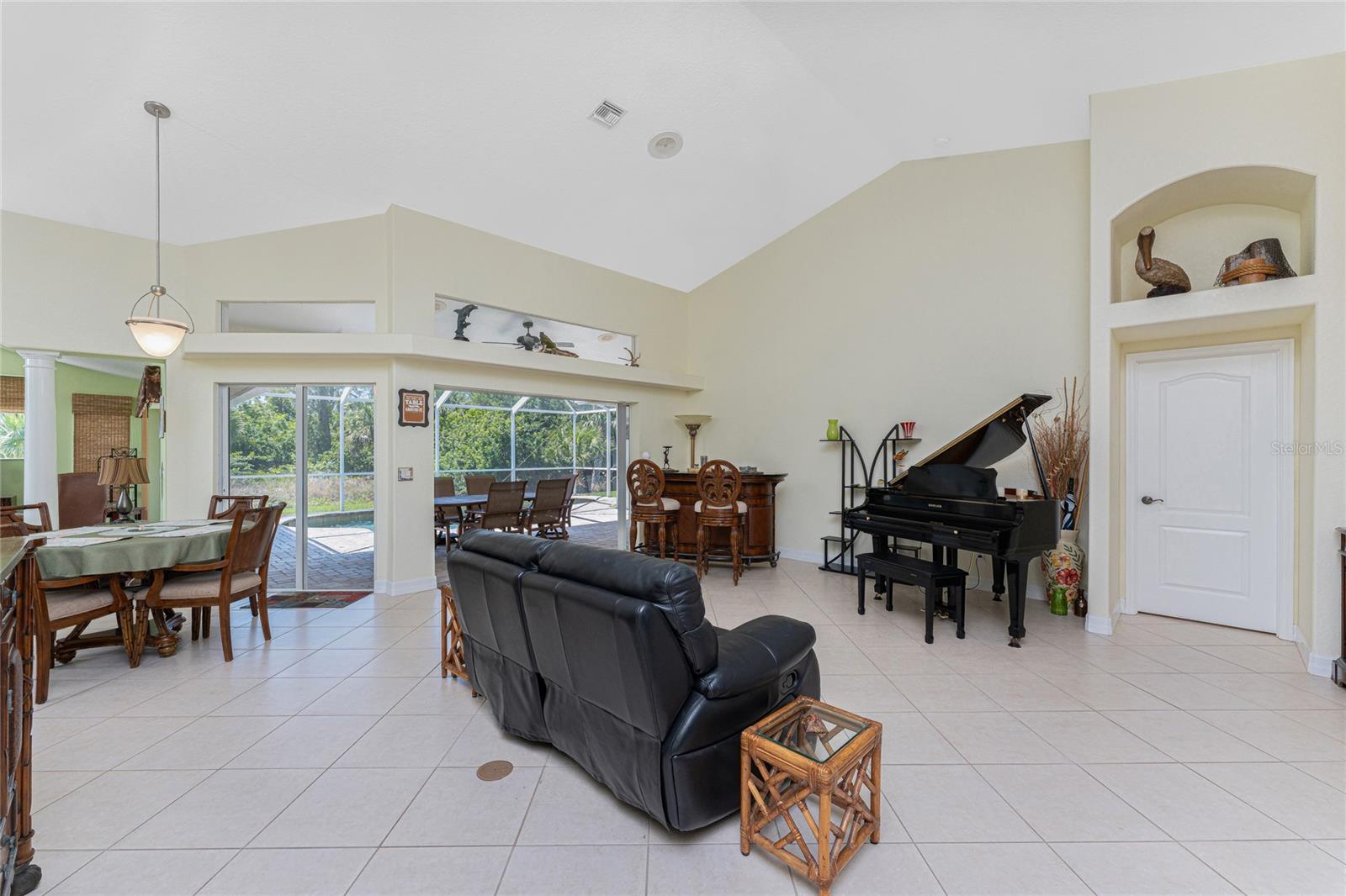 810 ROTONDA CIR, ROTONDA WEST, FL, 33947