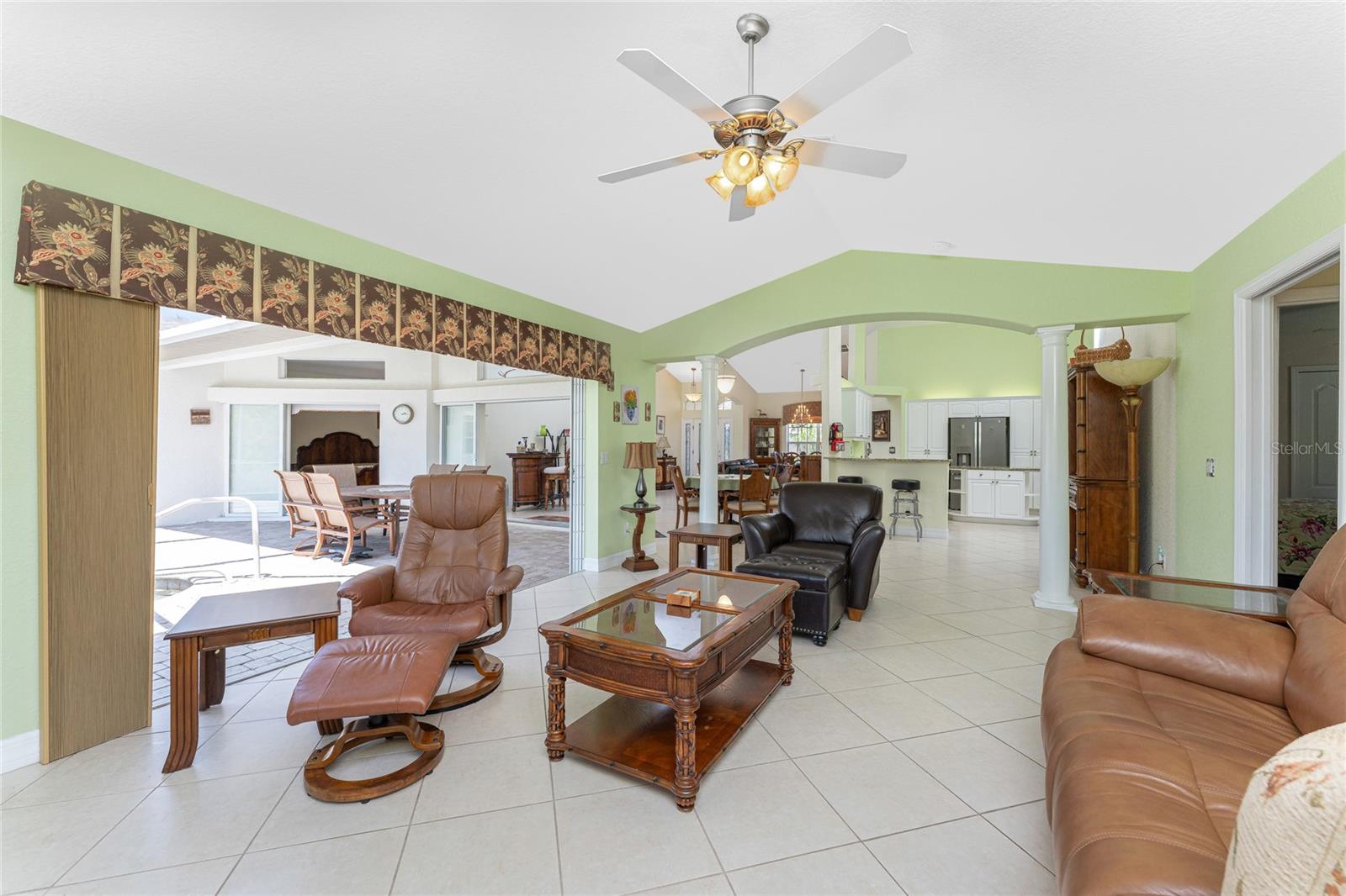 810 ROTONDA CIR, ROTONDA WEST, FL, 33947
