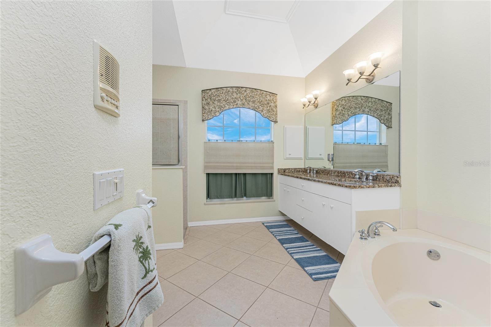 810 ROTONDA CIR, ROTONDA WEST, FL, 33947