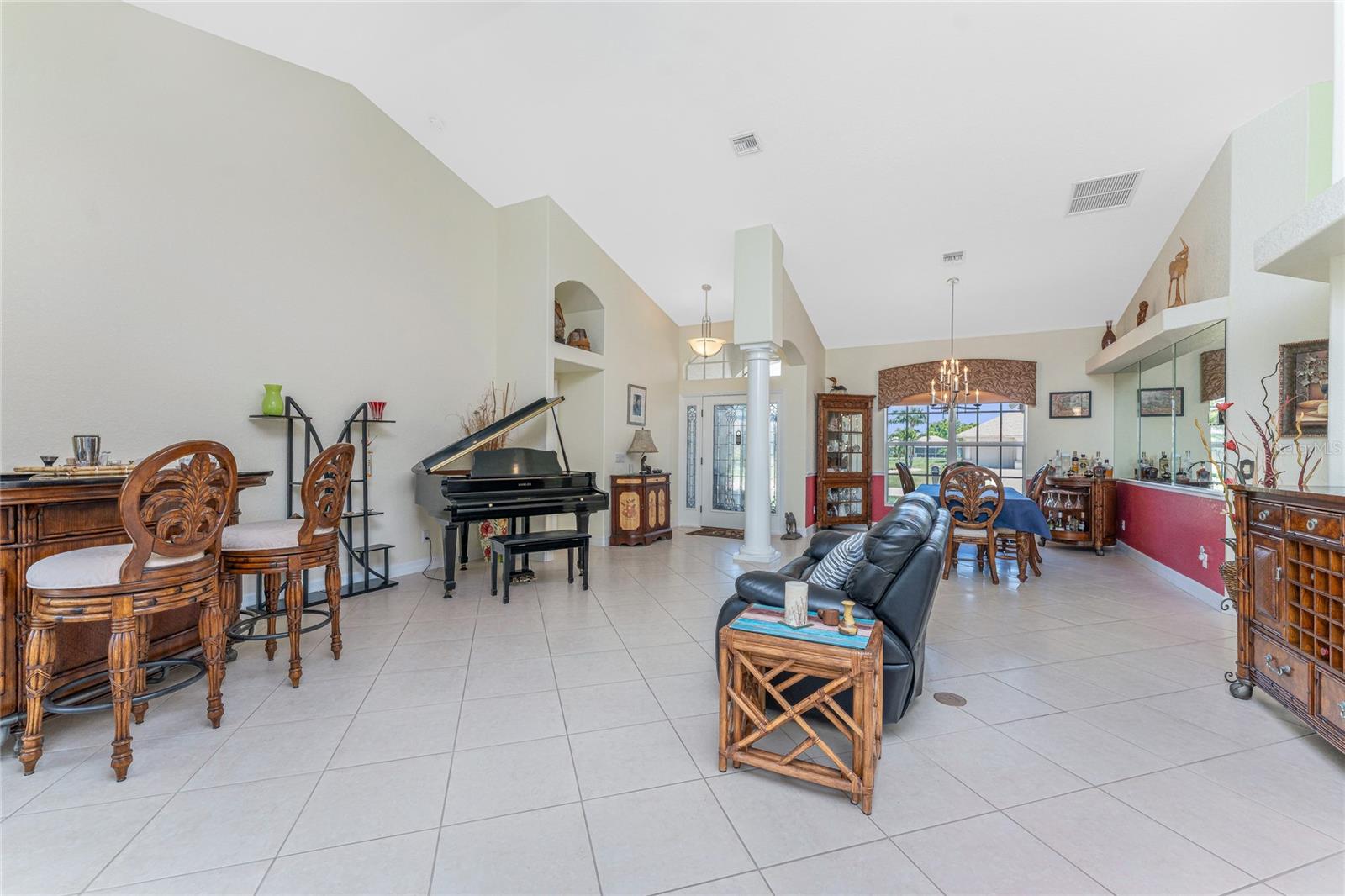810 ROTONDA CIR, ROTONDA WEST, FL, 33947