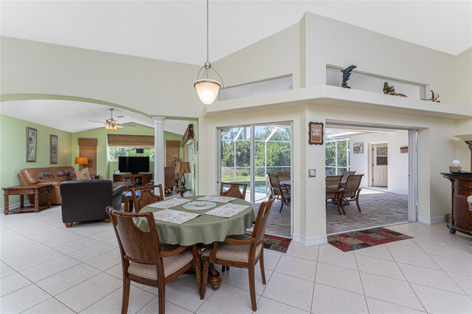 810 ROTONDA CIR, ROTONDA WEST, FL, 33947