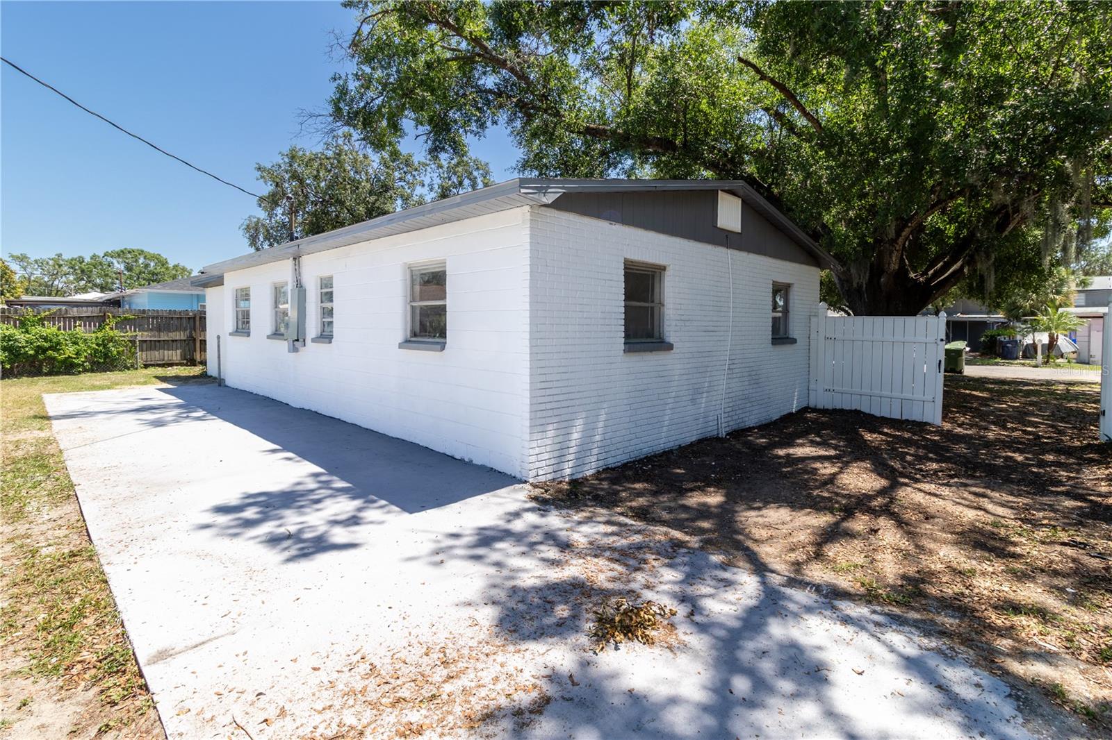 704 E 114TH AVE, TAMPA, FL, 33612