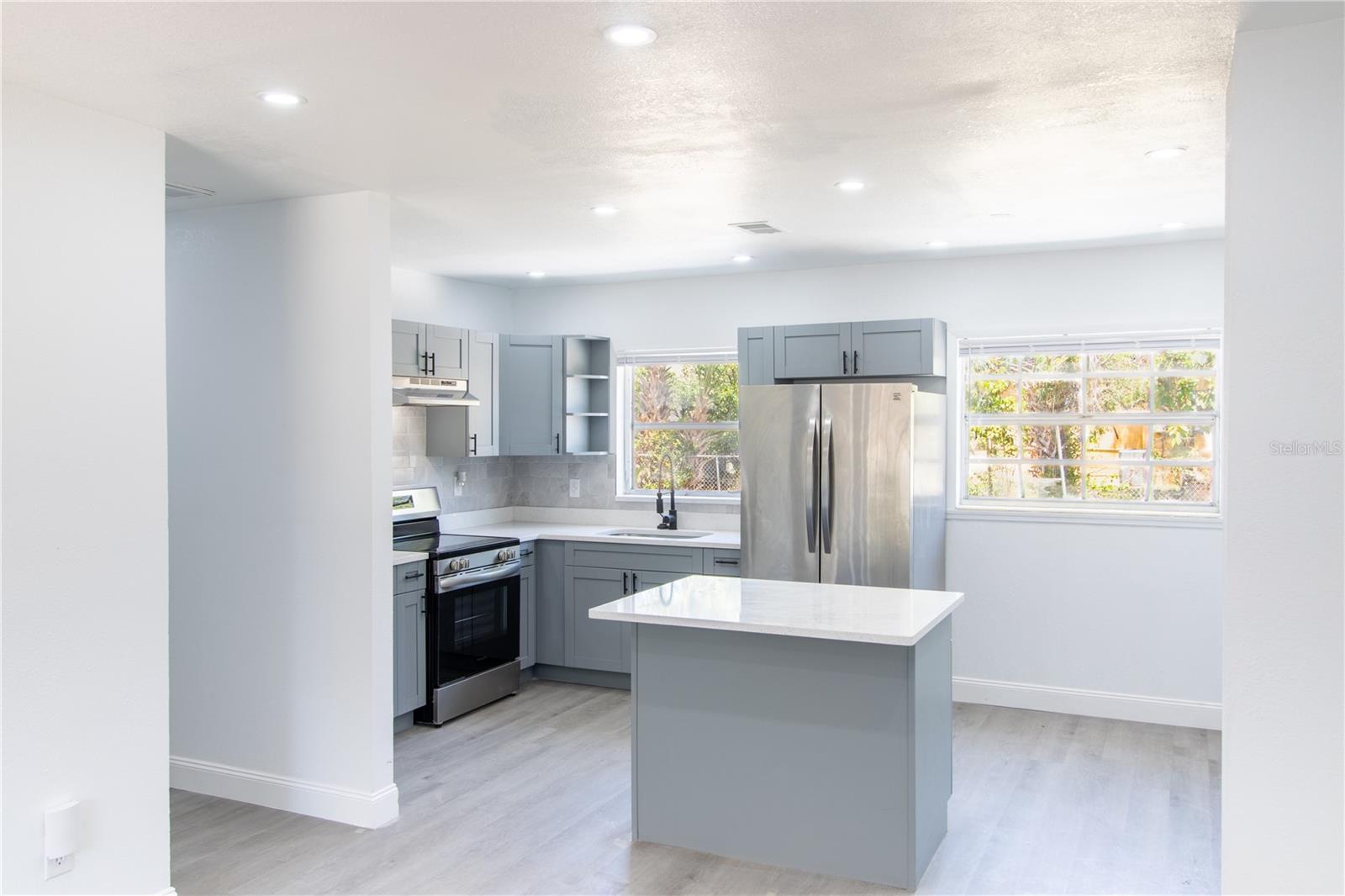 704 E 114TH AVE, TAMPA, FL, 33612