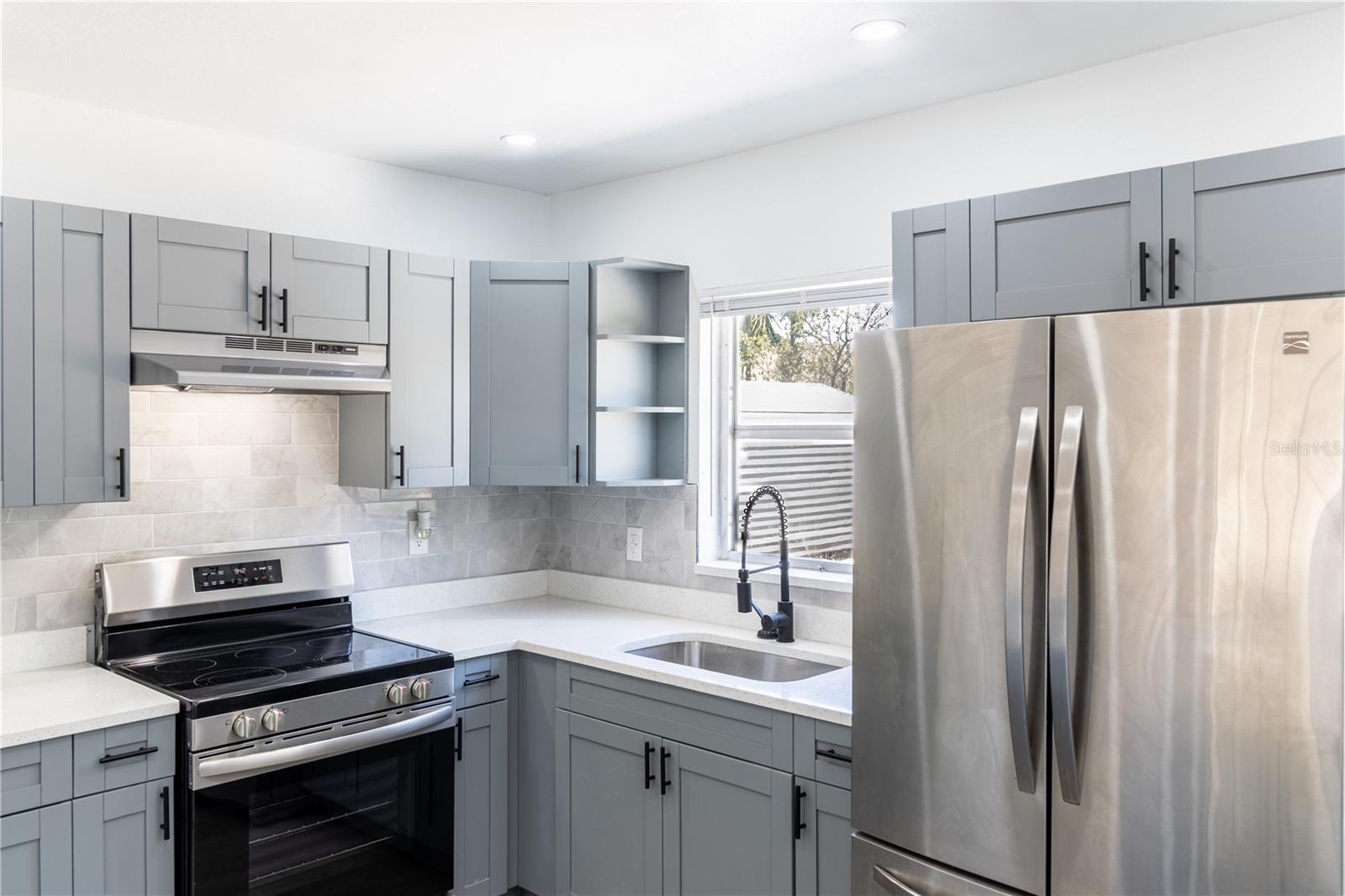 704 E 114TH AVE, TAMPA, FL, 33612