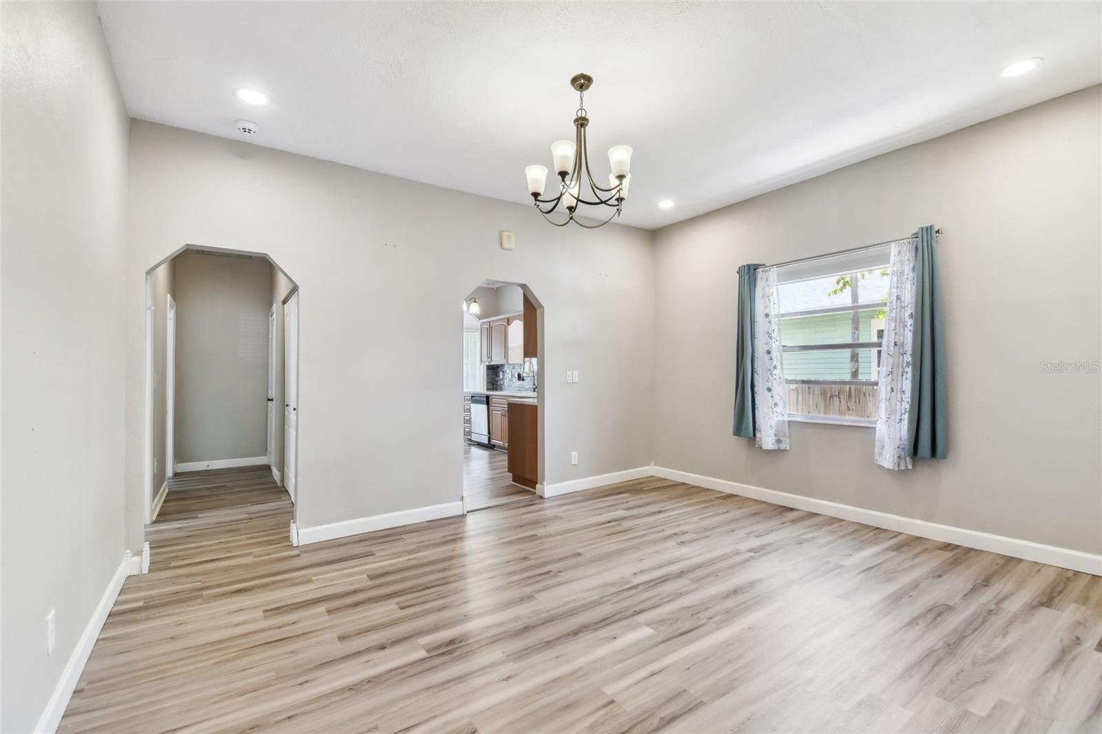 6939 3RD ST N, ST PETERSBURG, FL, 33702