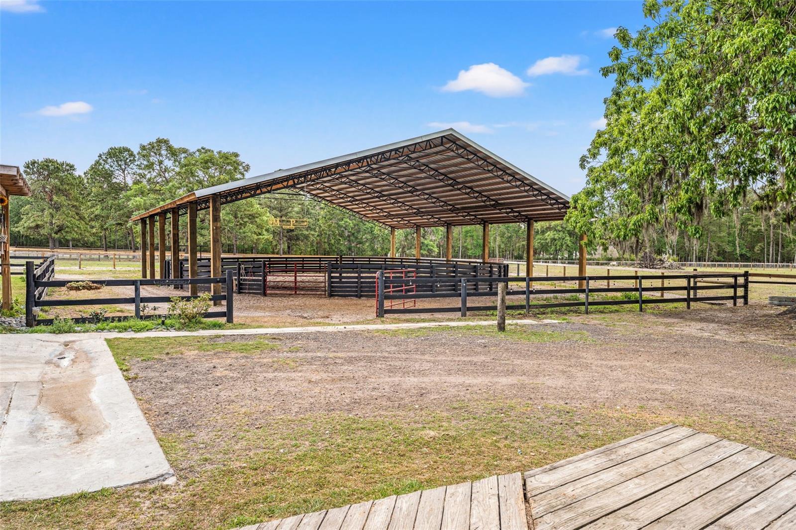 W7874617 Property Photo