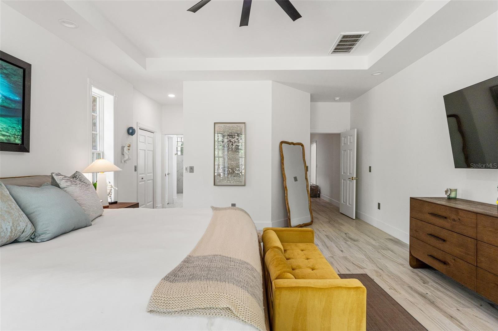 W7874617 Property Photo