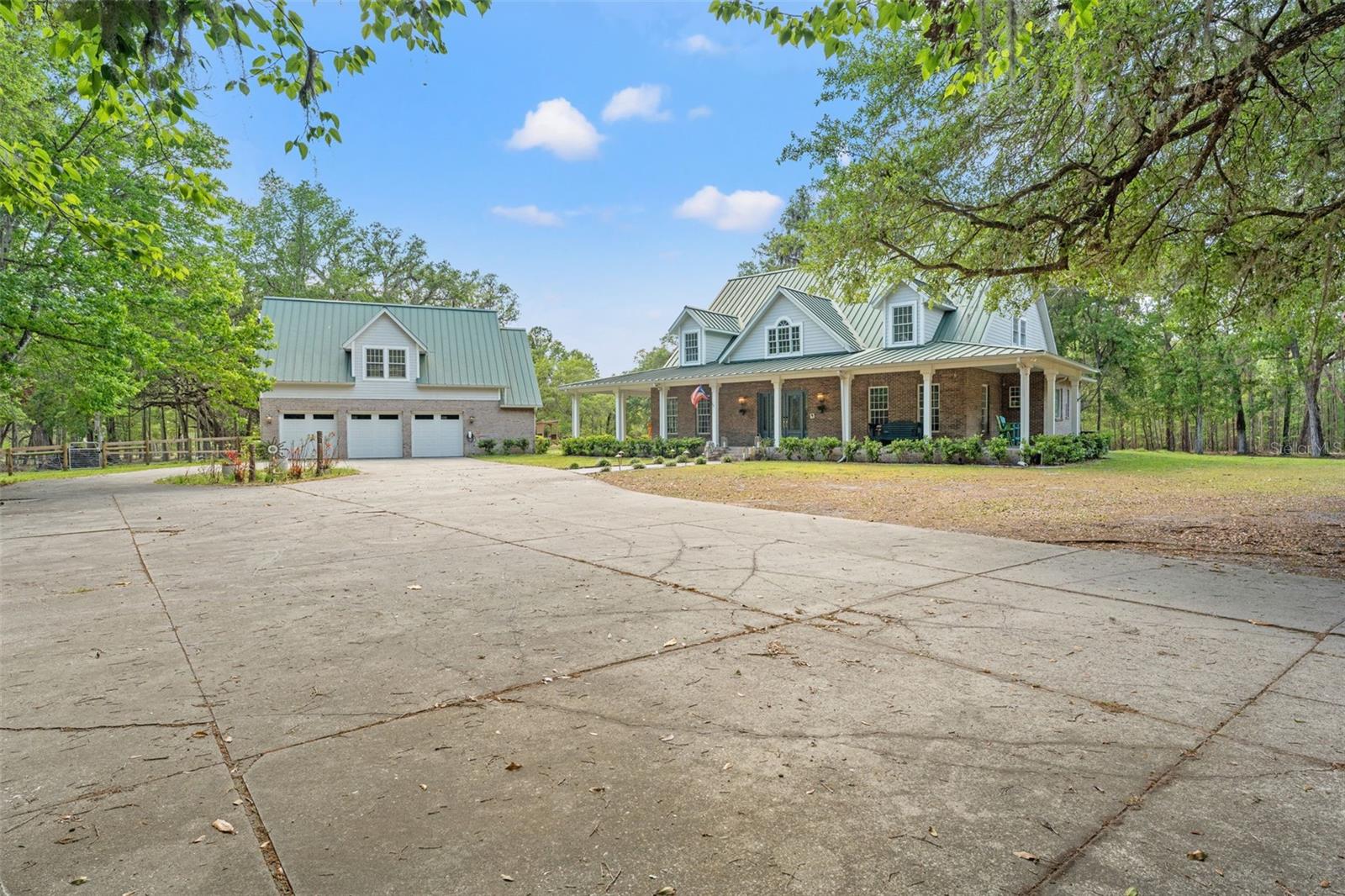 W7874617 Property Photo