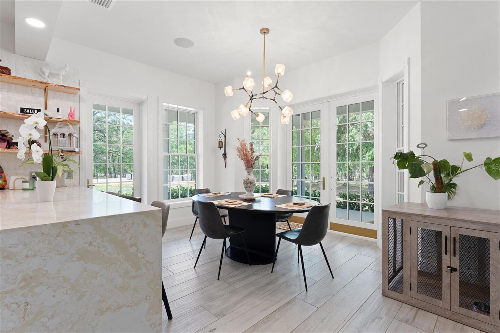 W7874617 Property Photo