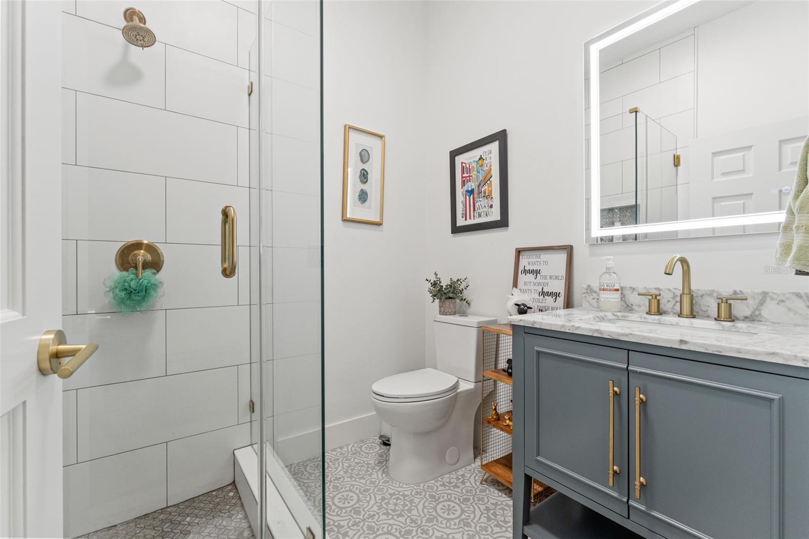 W7874617 Property Photo