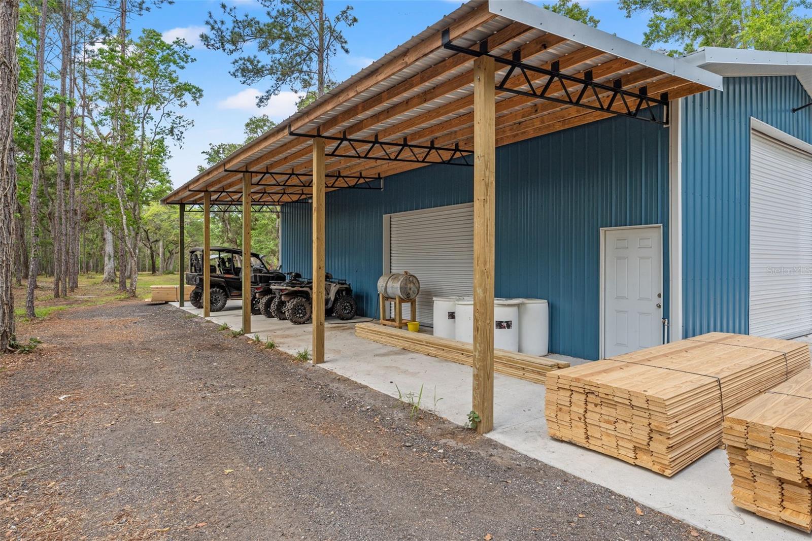 W7874617 Property Photo