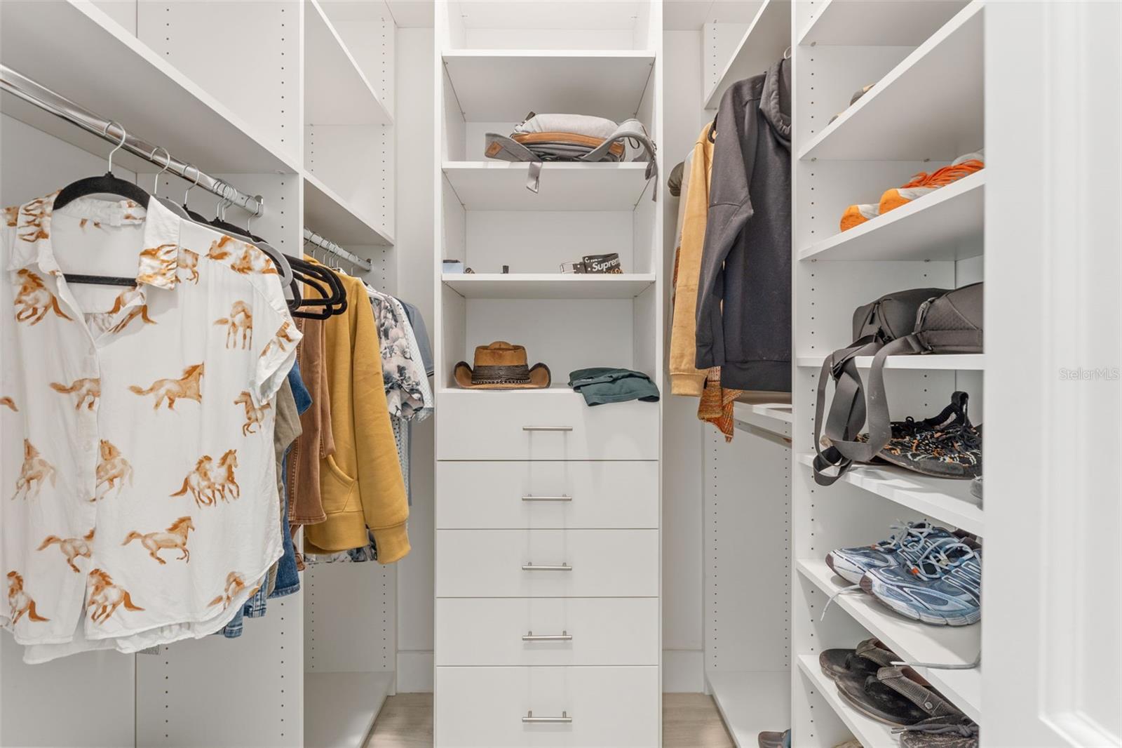 W7874617 Property Photo