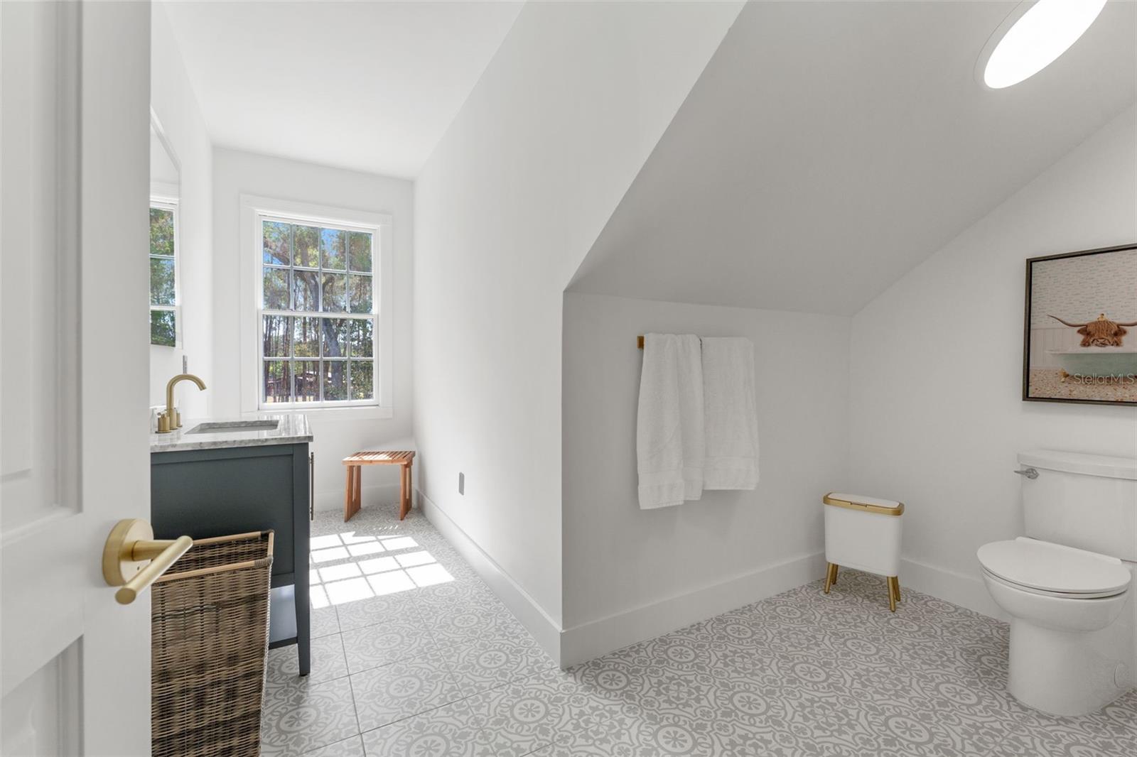 W7874617 Property Photo