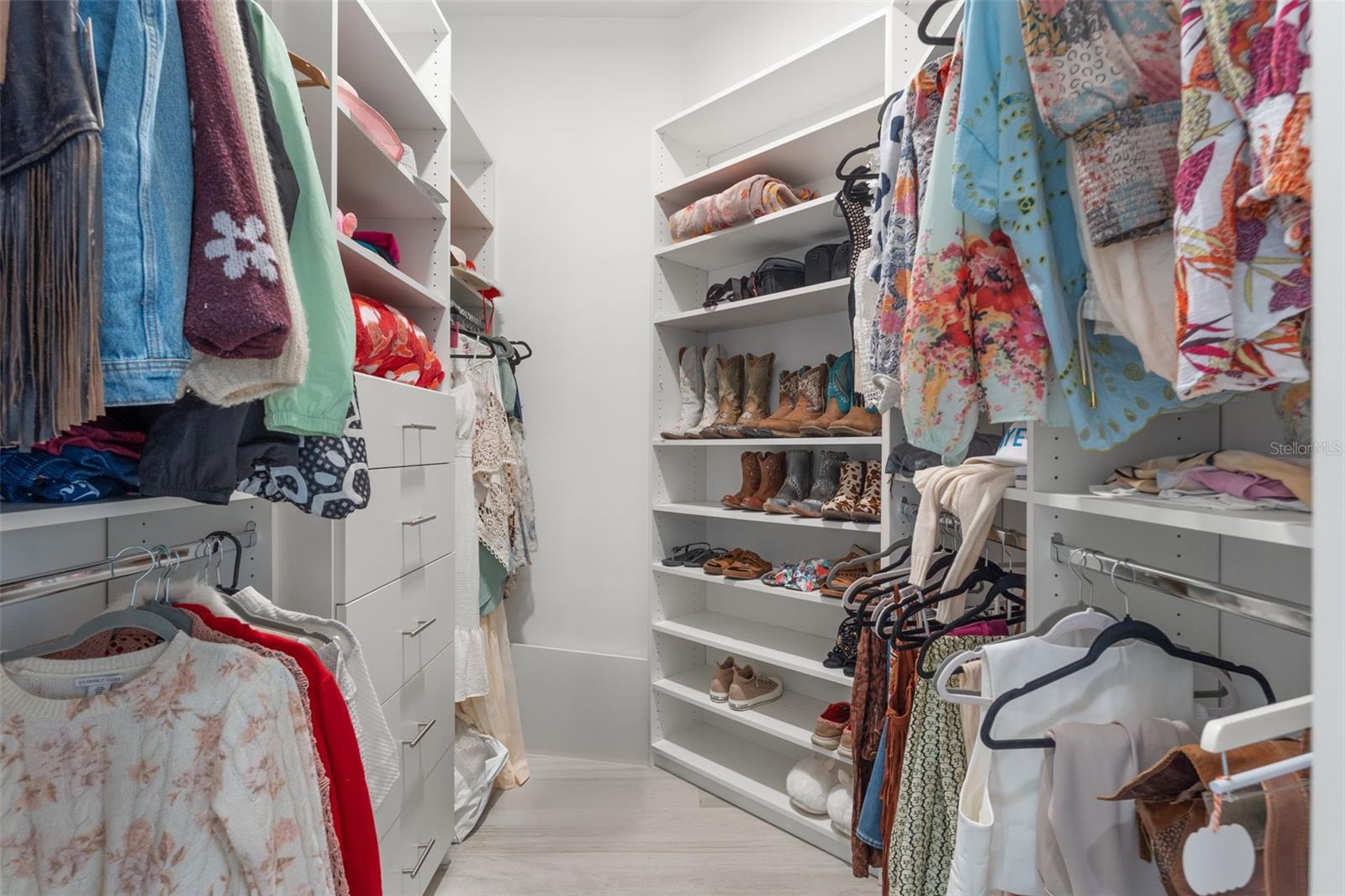 W7874617 Property Photo