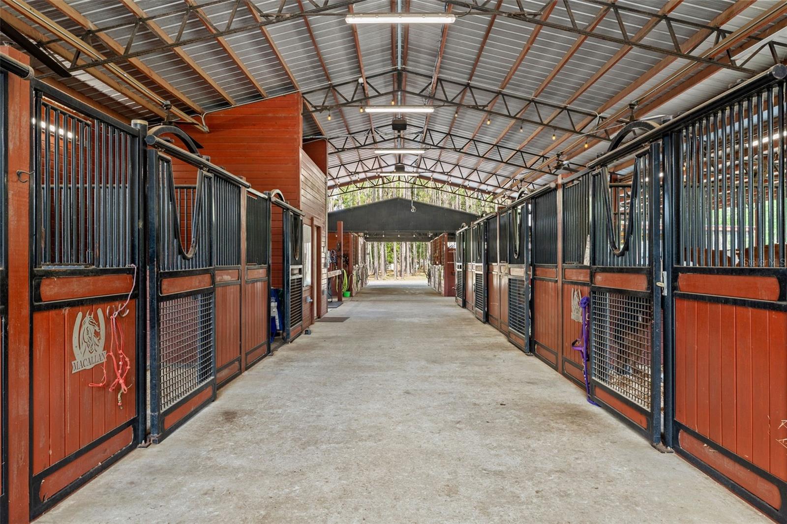 W7874617 Property Photo