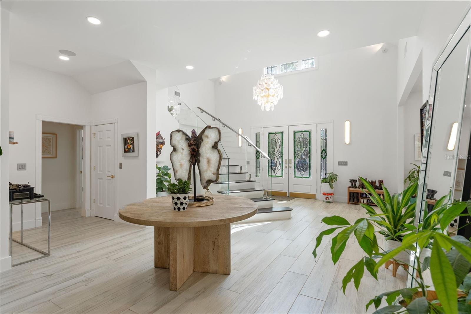 W7874617 Property Photo