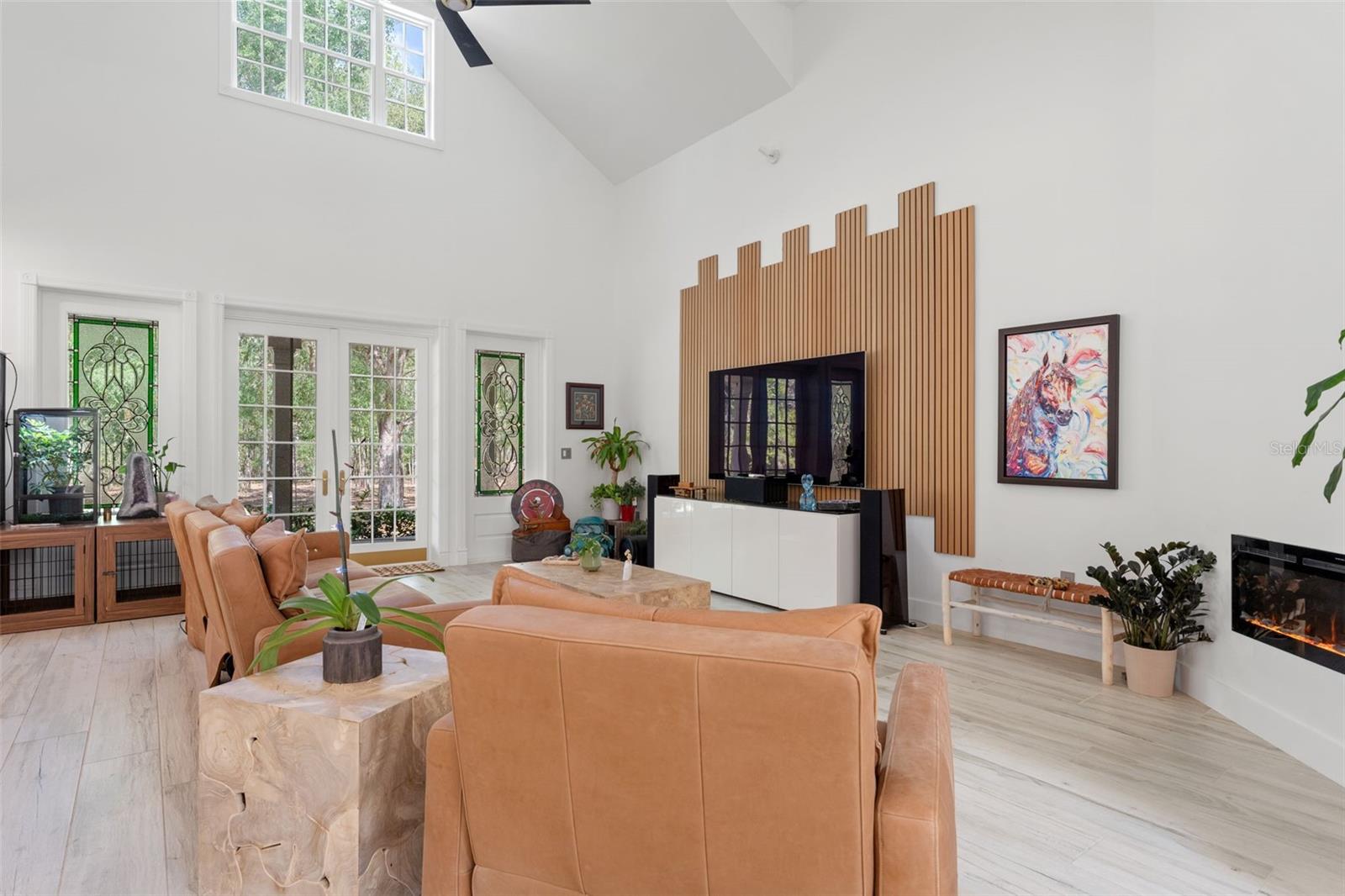 W7874617 Property Photo