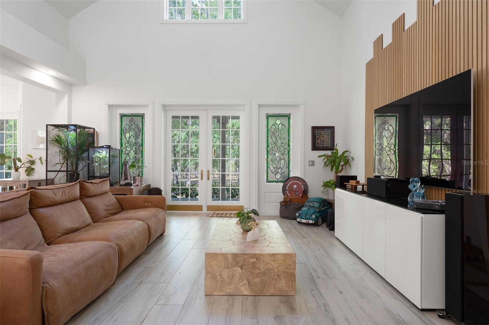 W7874617 Property Photo