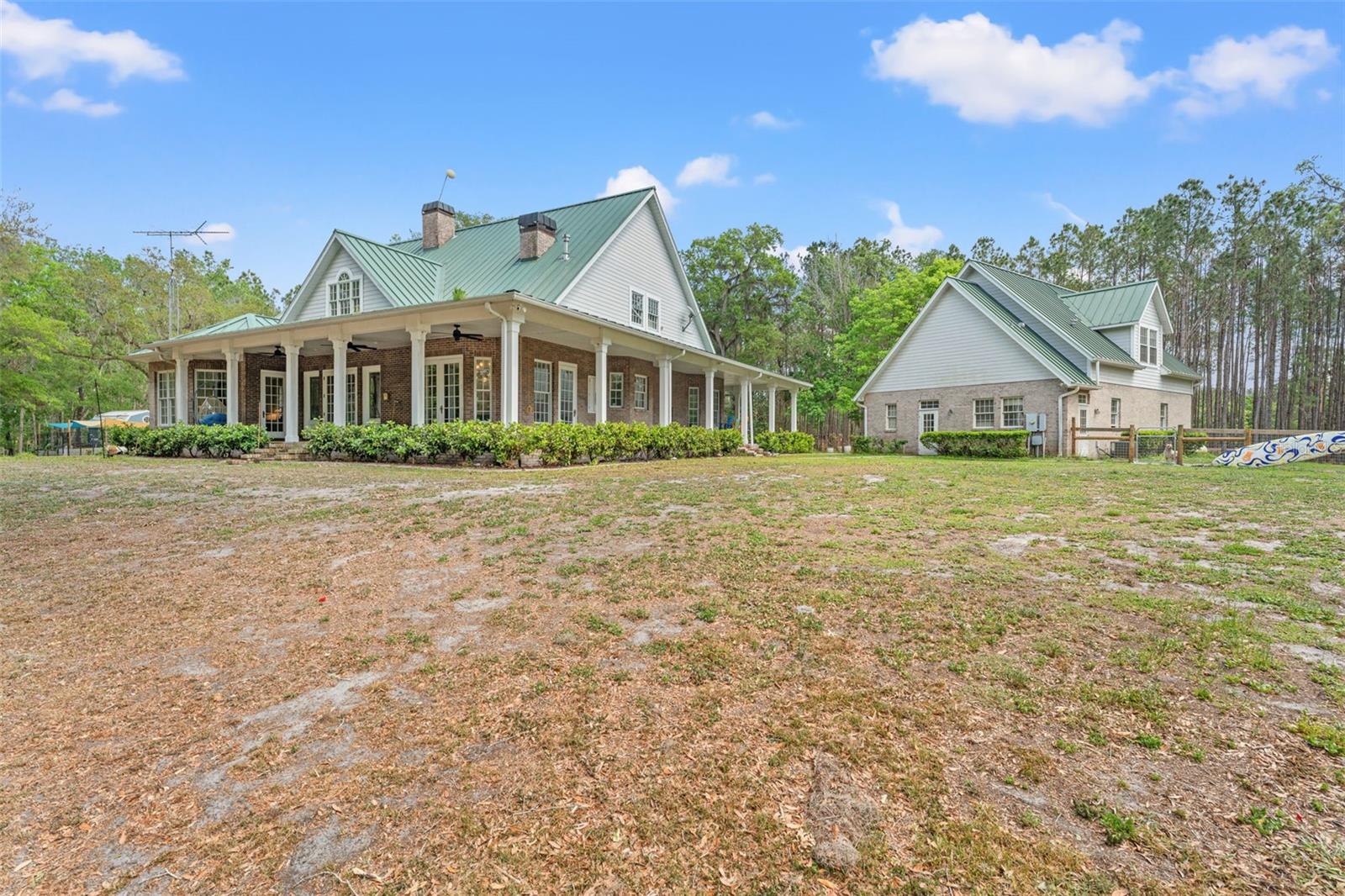 W7874617 Property Photo