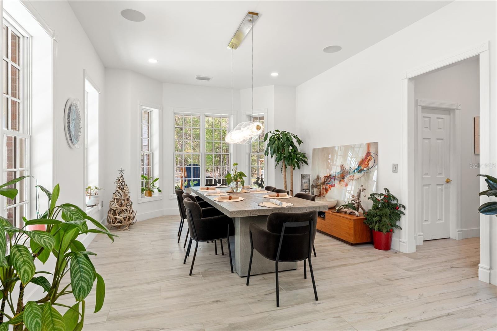 W7874617 Property Photo