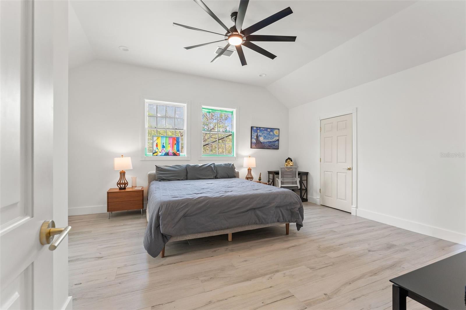 W7874617 Property Photo