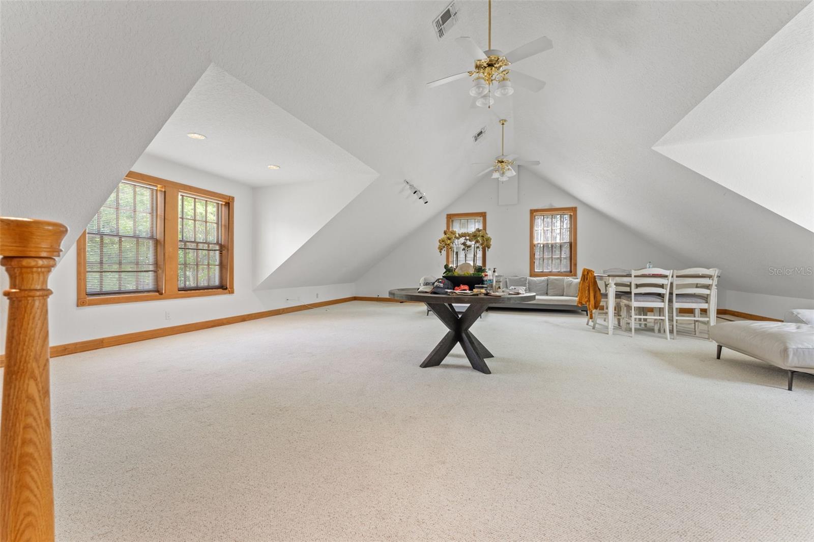 W7874617 Property Photo