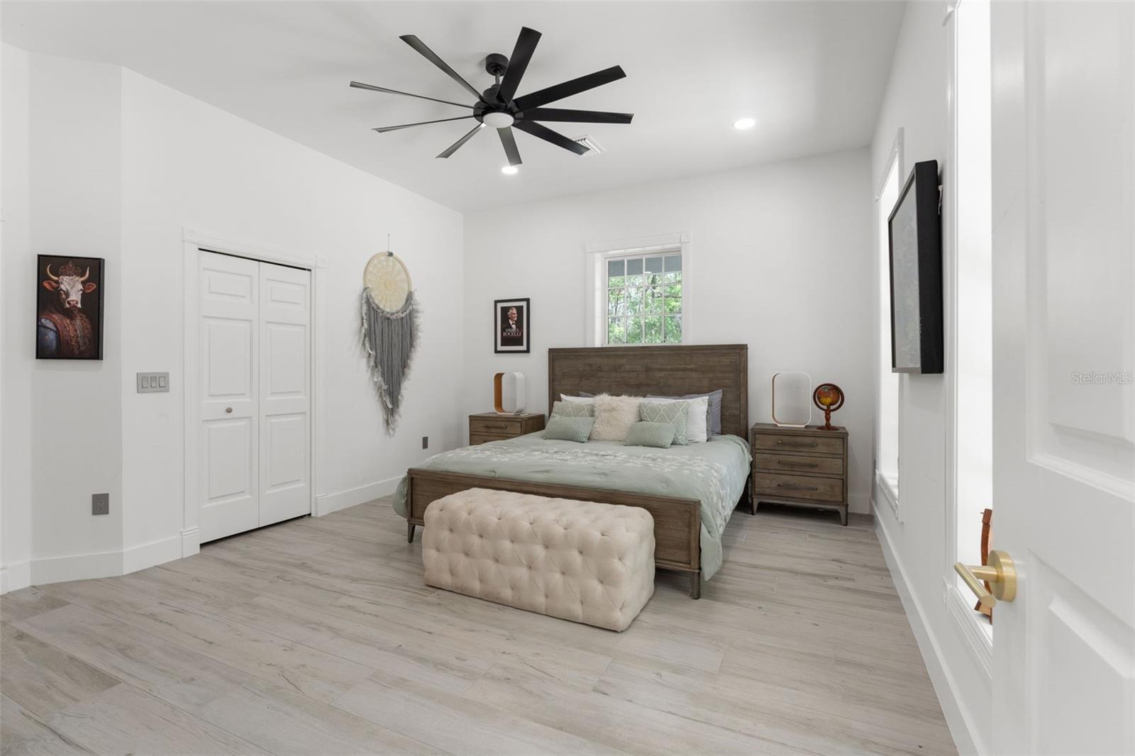 W7874617 Property Photo