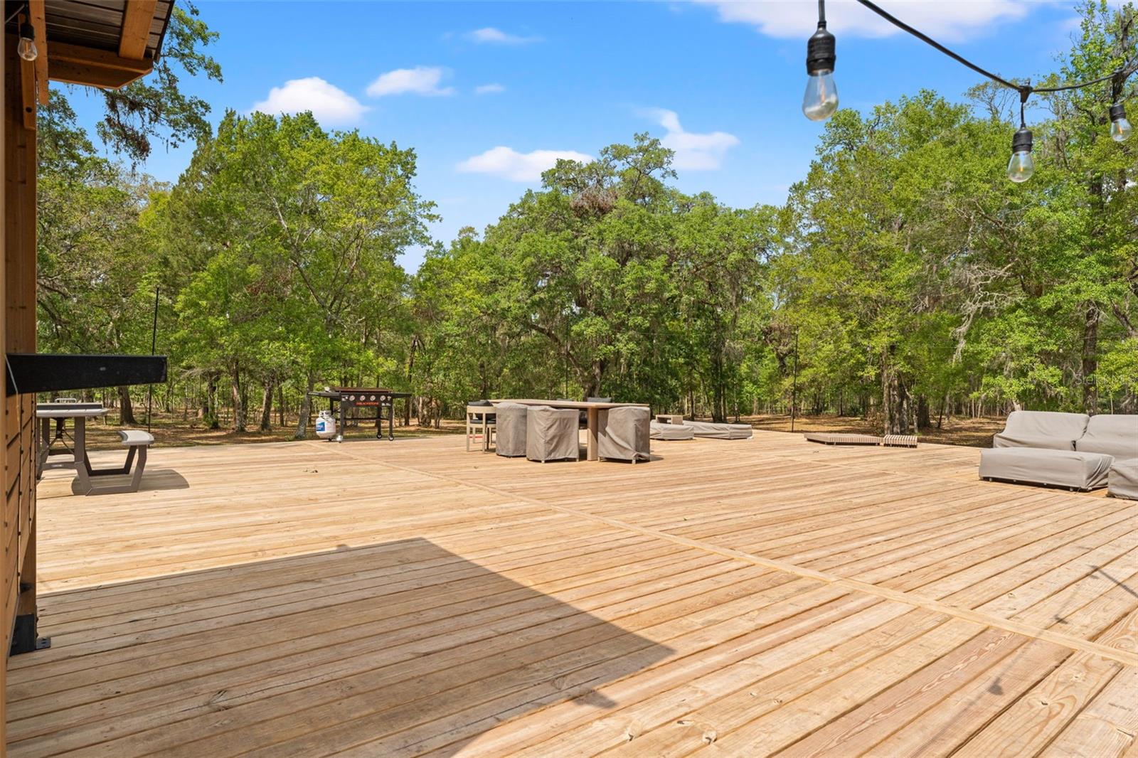 W7874617 Property Photo