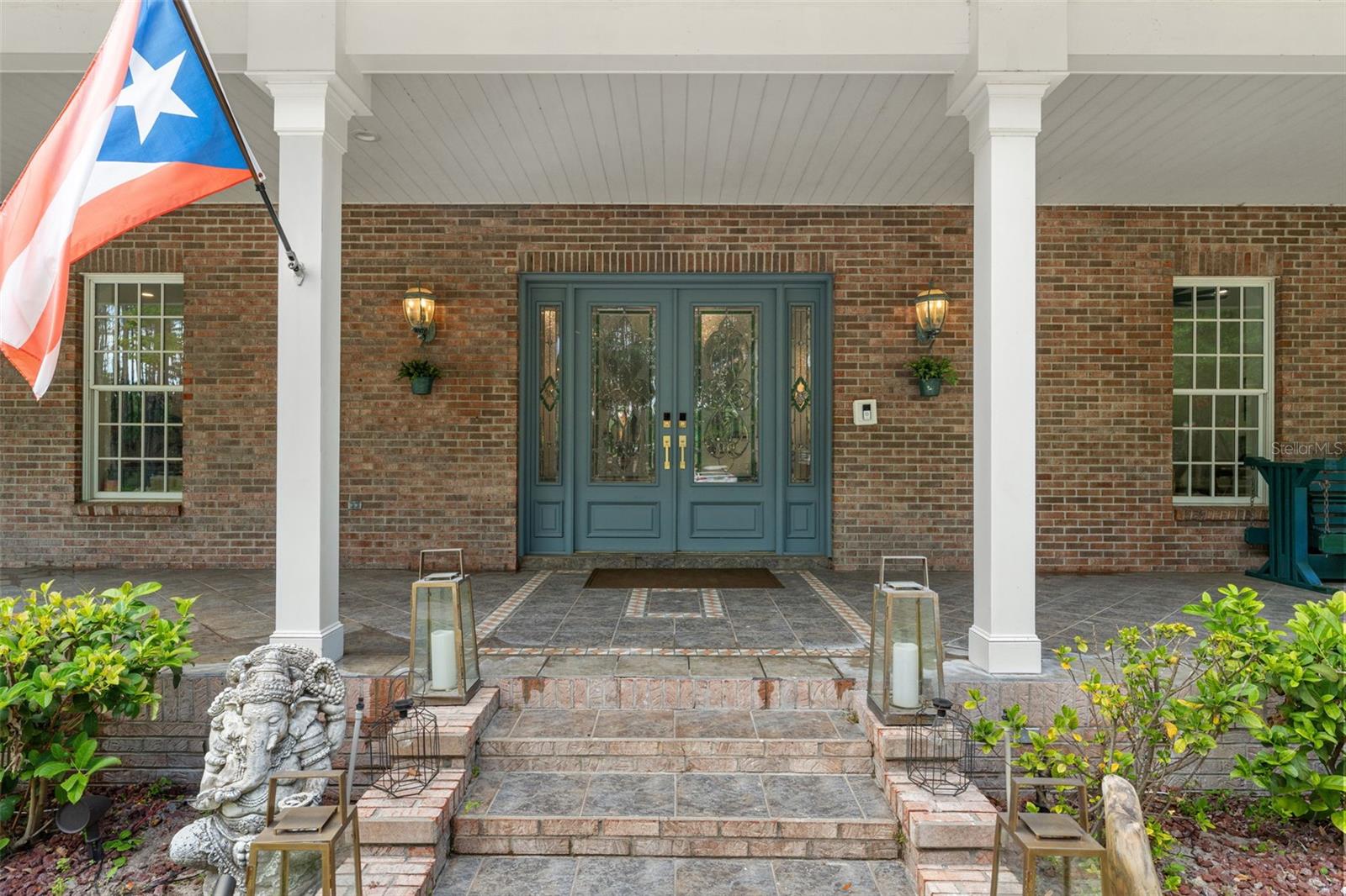 W7874617 Property Photo